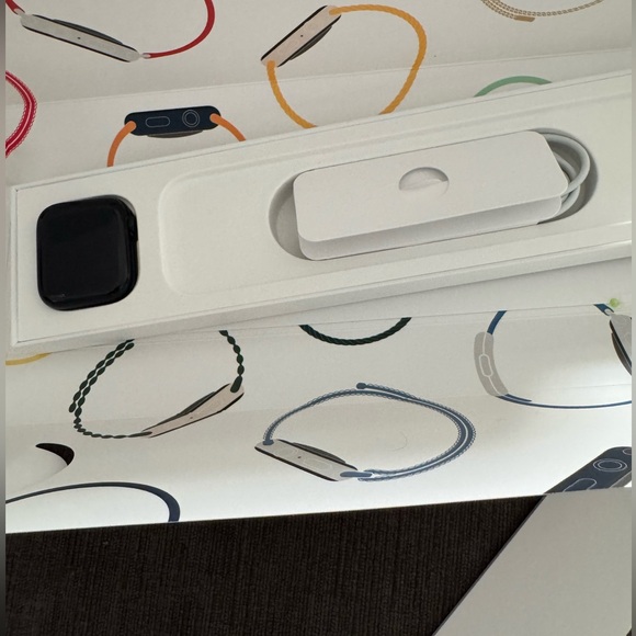 Apple Watch Series 8 - Picture 6 of 9